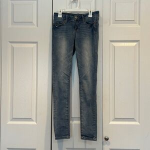Aeropostale Light Wash Skinny Jeggings